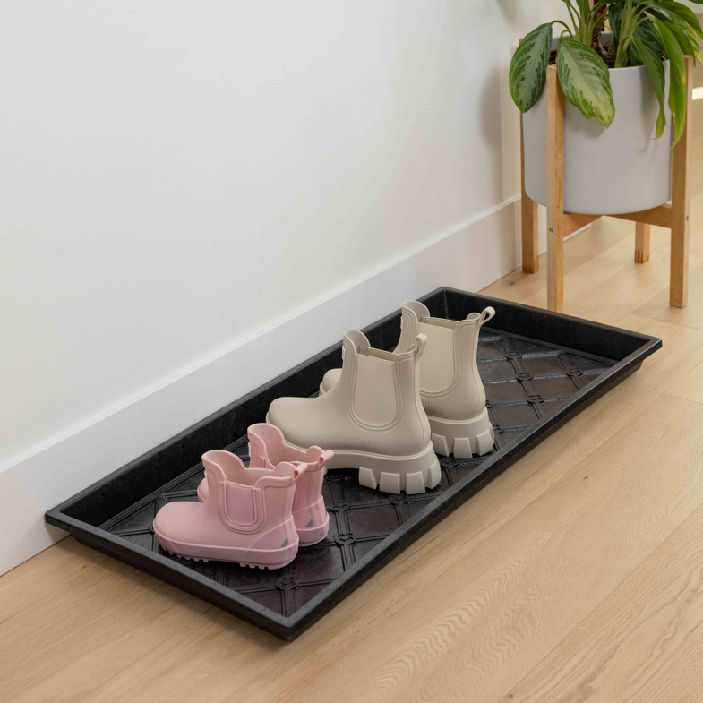 17" x 35" Manor Black Lattice Boot Tray